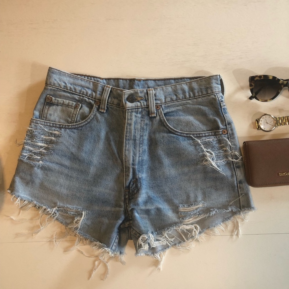 Vintage Levi hi rise jean shorts